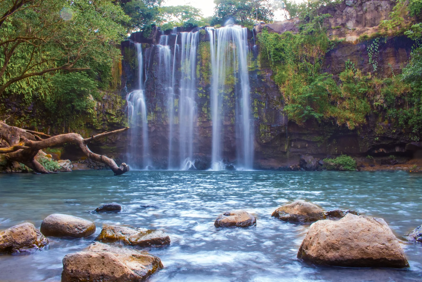 Catarata Llanos de Cortés, Costa Rica